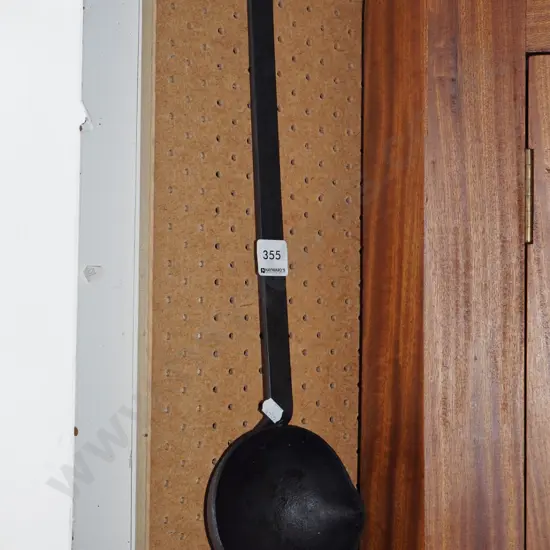cast iron ladle