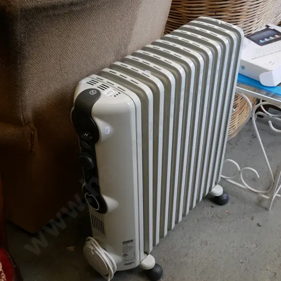 deLonghi oil column heater