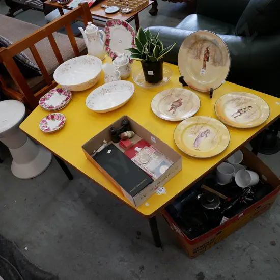 metal legged formica topped early childhood table H- 520, W- 1200, D- 770