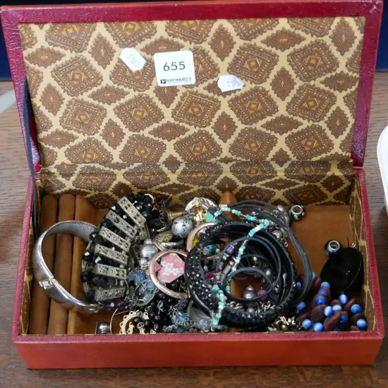jewellery box and costume jewellery contents