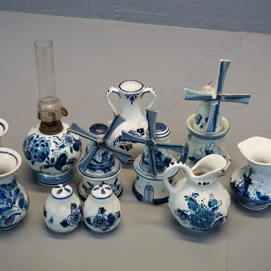 11 assorted small hand-painted Delft blue & white items - kerosene lamp, windmill salt & pepper, jugs, vases, smaller