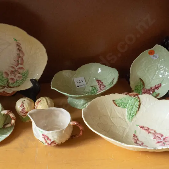 8 assorted Carlton Ware foxglove pattern items - largest plate is L-250 W-170