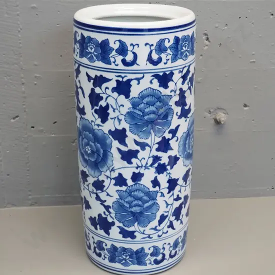 asian blue & white chrysanthemum motif umbrella stand H-450