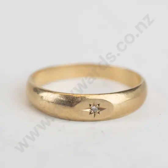 gents gold diamond net wedding ring (14ct?) 3.7gms