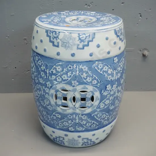 Chinese blue & white porcelain garden stool H-430 D-310