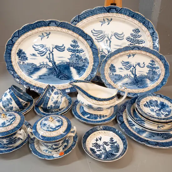 assorted Booth's "Real Old Willow" tea and serving ware including 3 ashetts, gravy boat, etc. - largest ashett L420 W320