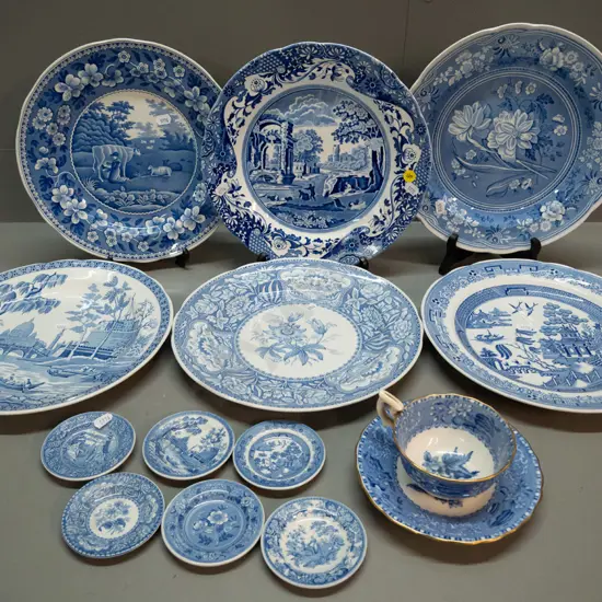 assorted Spode blue & white items - 5 large and 6 pin dishes in the Blue Room series, an 'Italan' plate and a Spode's