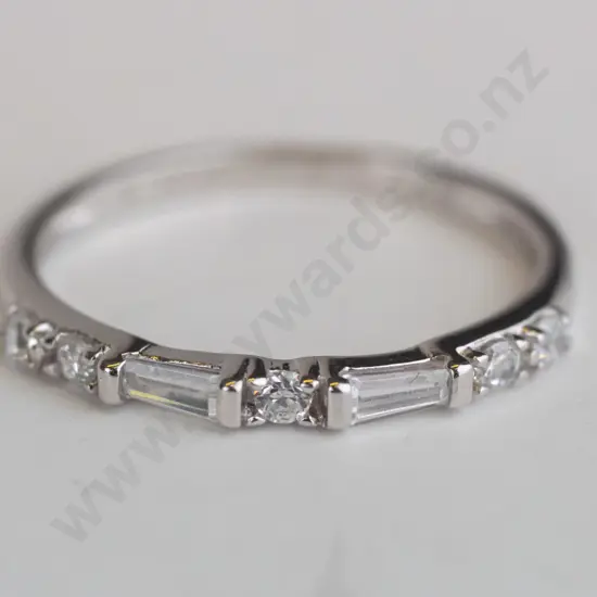 silver cz ring stamped 925