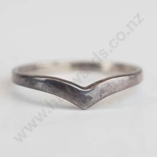 silver ring stamped 925