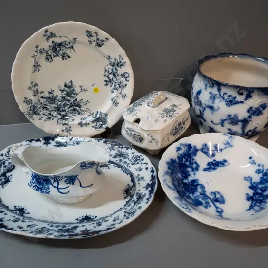 6 vintage flow blue and blue & white items - Leighton ashett, Ridgways Gainsborough jardiniere, Trentham Late Mayers