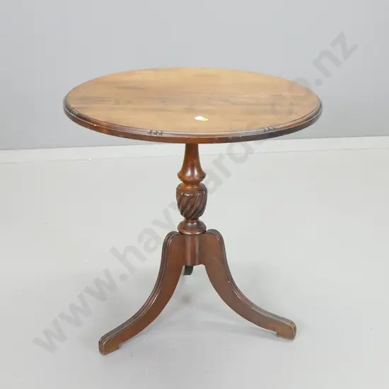 vintage beech round-top occasional table on 3 leg pedestal base - light scratching to top H-530 D-510