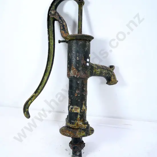 vintage cast iron cow-tail pump - H-800 W-420