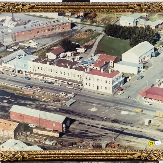 framed photograph - aerial view Bluff H-400 W-450