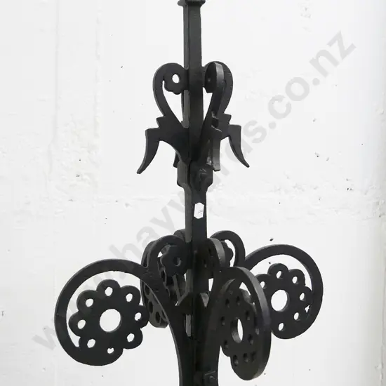 restored Victorian ornate cast iron roof finial H-650 not including screw fitting. Display base not included
