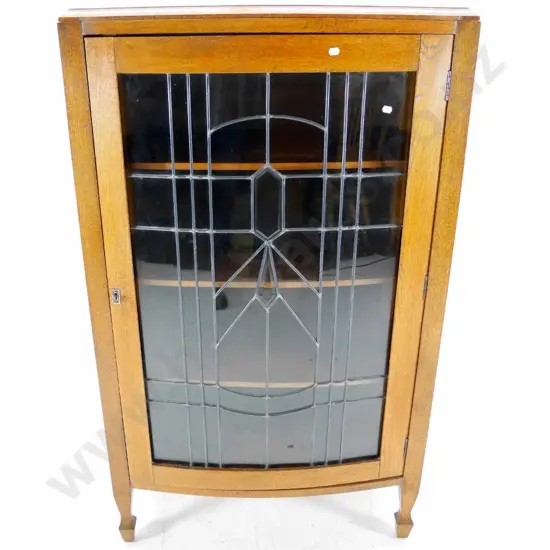 deco oak china cabinet with leadlight door, 3 wooden shelves, key escutcheon, with key H1240 W740 D420