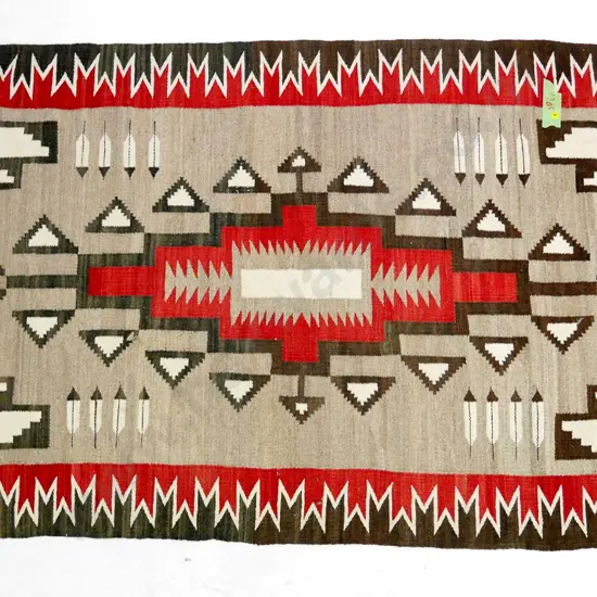 hand-woven wool New Mexico Navajo pattern floor rug - fraying in one spot L-1530 W-940