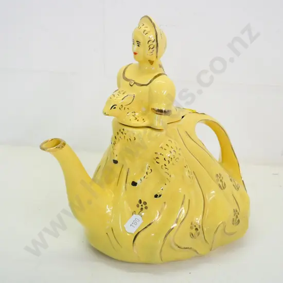 yellow & gilt Lingard teapot in shape of lady holding a lamb H-230