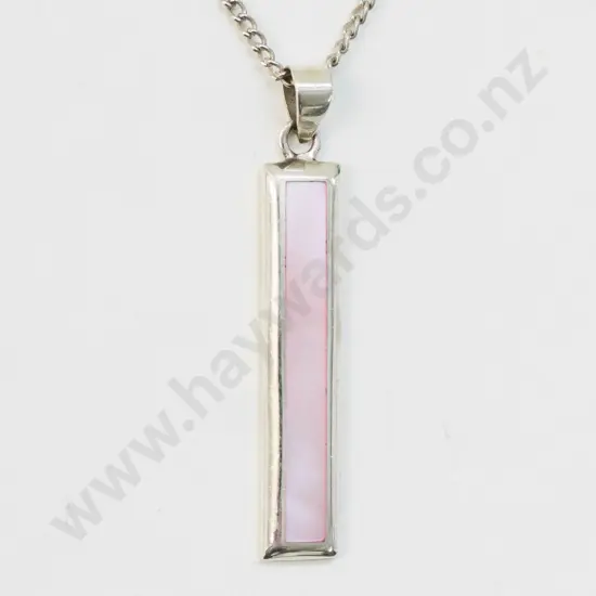 silver & mother of pearl pendant stamped 925