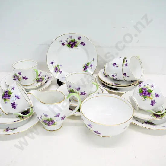 20-piece Salisbury violet pattern tea set