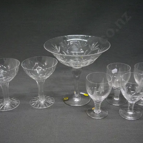 cut crystal: Webb-Corbett comport, 4 Stuart etched stemmed wine glasses, 2 etched hollow-stemmed champagnes