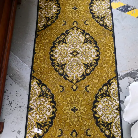 Axminster carpet with bound edge L1470 W680