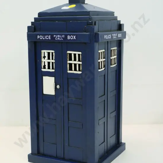 painted metal Doctor Who call box / tardis model H-350 W-150 D-150