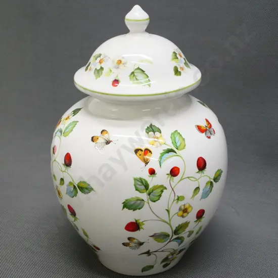 James Kent Wild Strawberry cover jar H-280