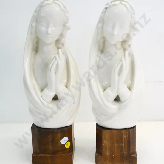 pair of light porcelain praying Madonna figures on wooden stands H-330