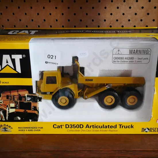 die cast 1:50 scale model of a Cat D350D articulated truck