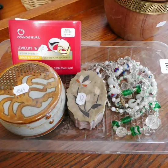 tray; jewellery wipes, trinket boxes, necklaces