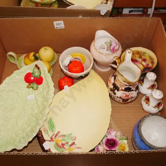 box; leaf dishes, creamers, salt peppers etc
