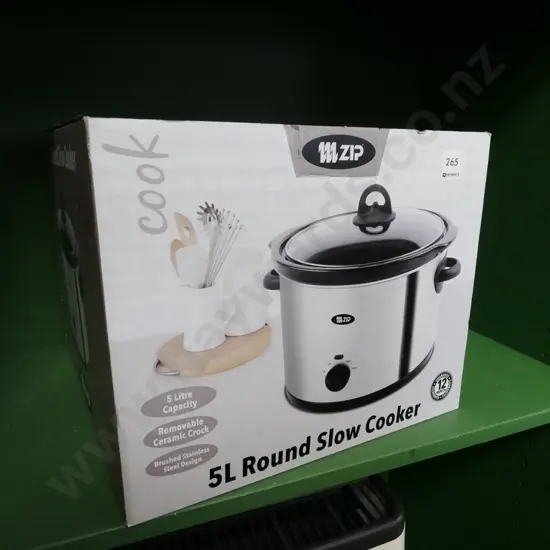 as-new Zip 5L slow cooker