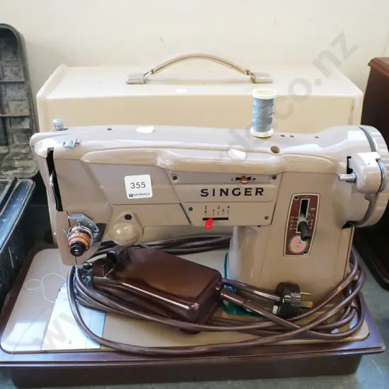 vintage Singer electric sewing machine - excellent condition