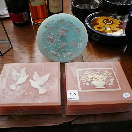 2x Marlstone trinket boxes, ornamental dish 