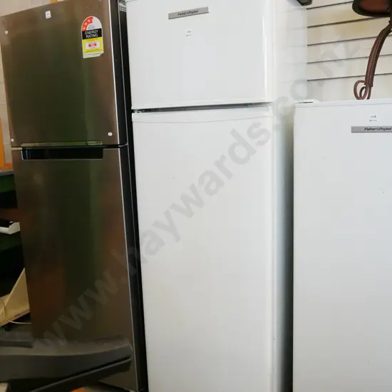 F&P fridge/freezer - needs a clean H-1590 W-530 D-540