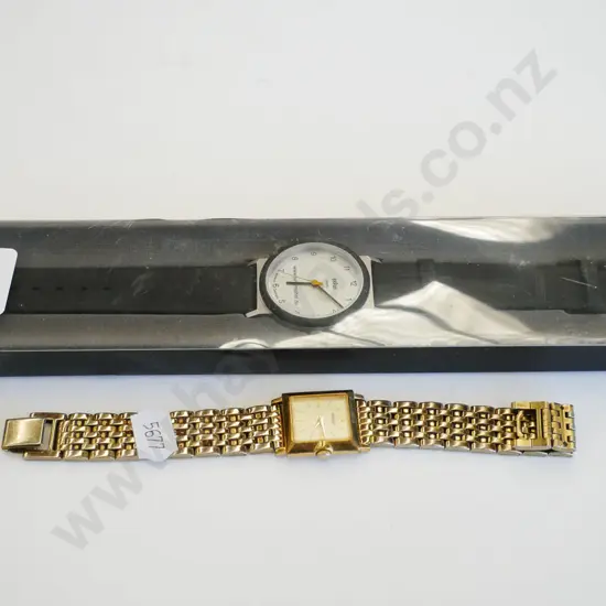 2x wristwatches 