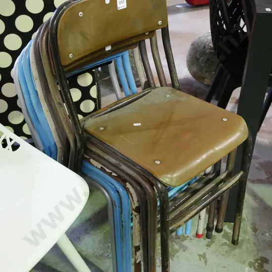 7x child's metal and plastic stacker chairs