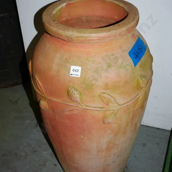 terracotta garden planter H-600