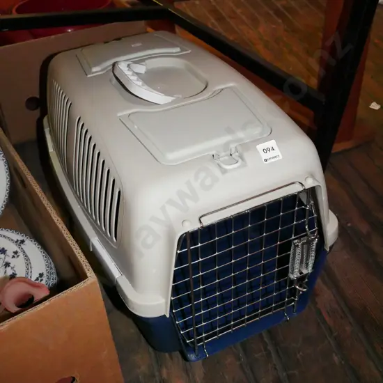 pet carrier