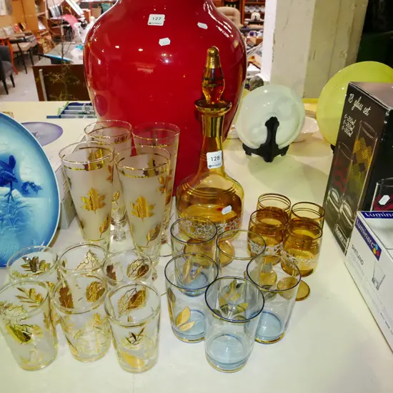 amber glass decanter and 4 matching glasses, various retro glasses