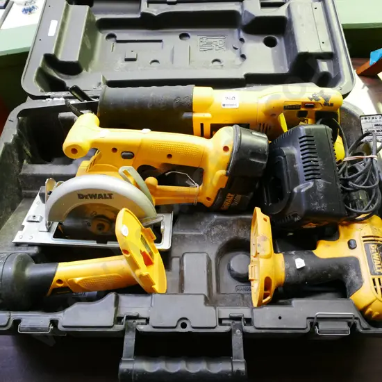 Dewalt battery kit, drill, torch, skilsaw, sabre saw - older model