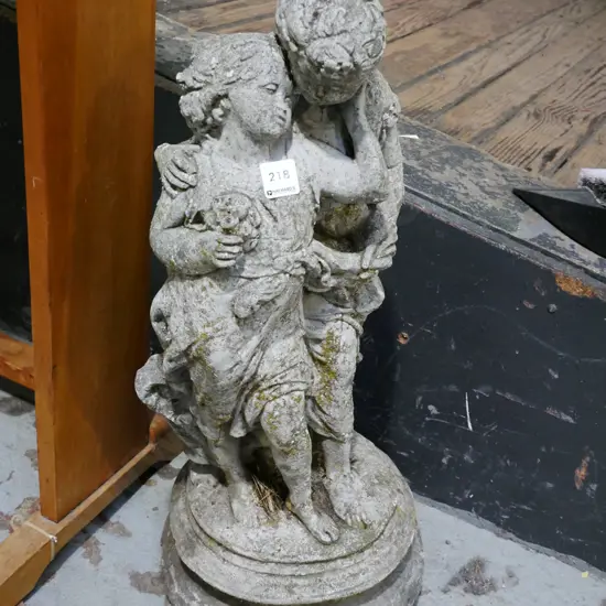 concrete garden ornament - 2 lovers H-600