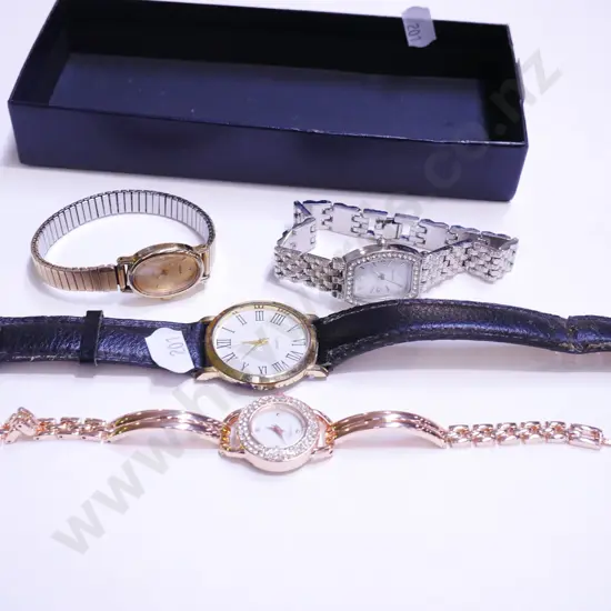 tray; 4x wristwatches