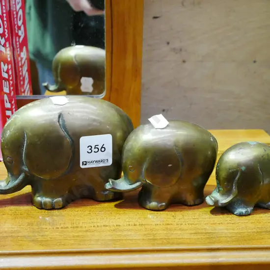 3x small brass elephants  H-97