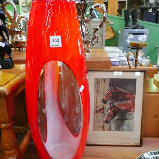 framed horse print, red and clear  glass vase H-500