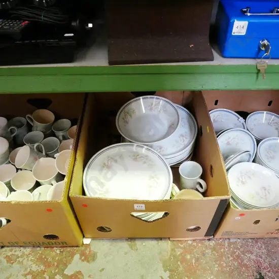 3x boxes; Crown Lynn floral dinner items; bowls, cups plates etc - red dots