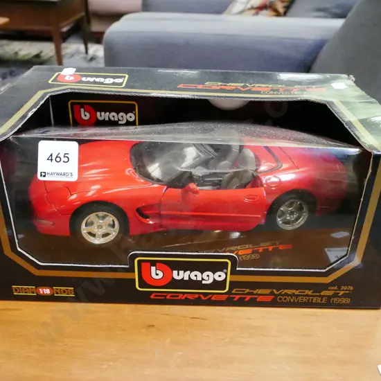 Burago 1:18 scale model of 1998 convertible Corvette