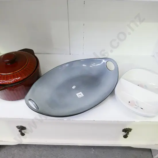 lidded casserole, serving bowl, Temuka baking dish