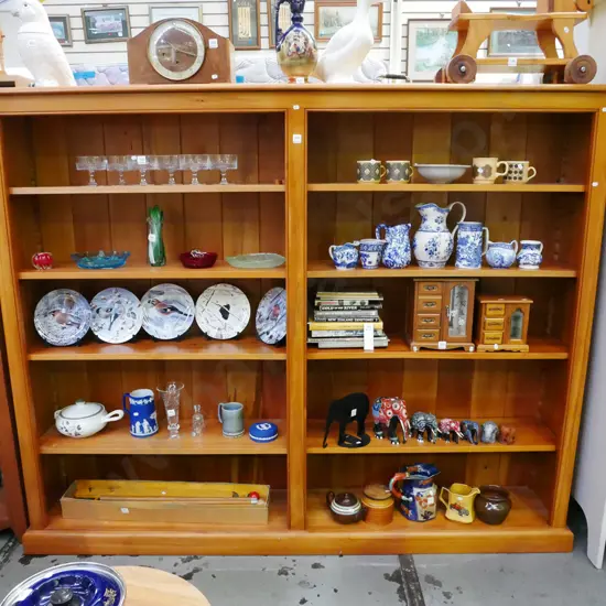 solid rimu 2 bay adjustable bookcase H-1530 W-2000 D-320