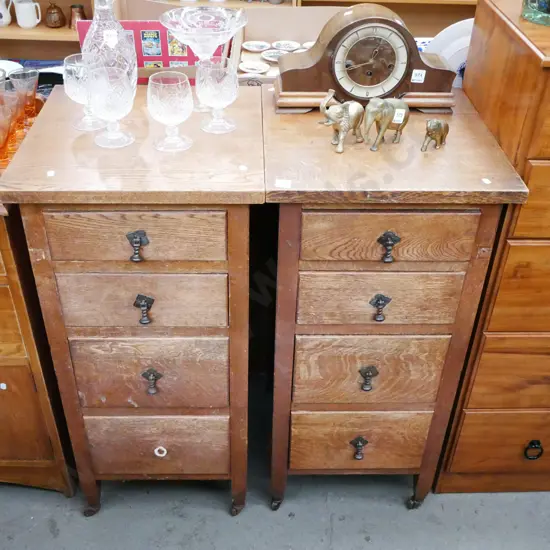 pair of solid oak 4 drawer chests H-900